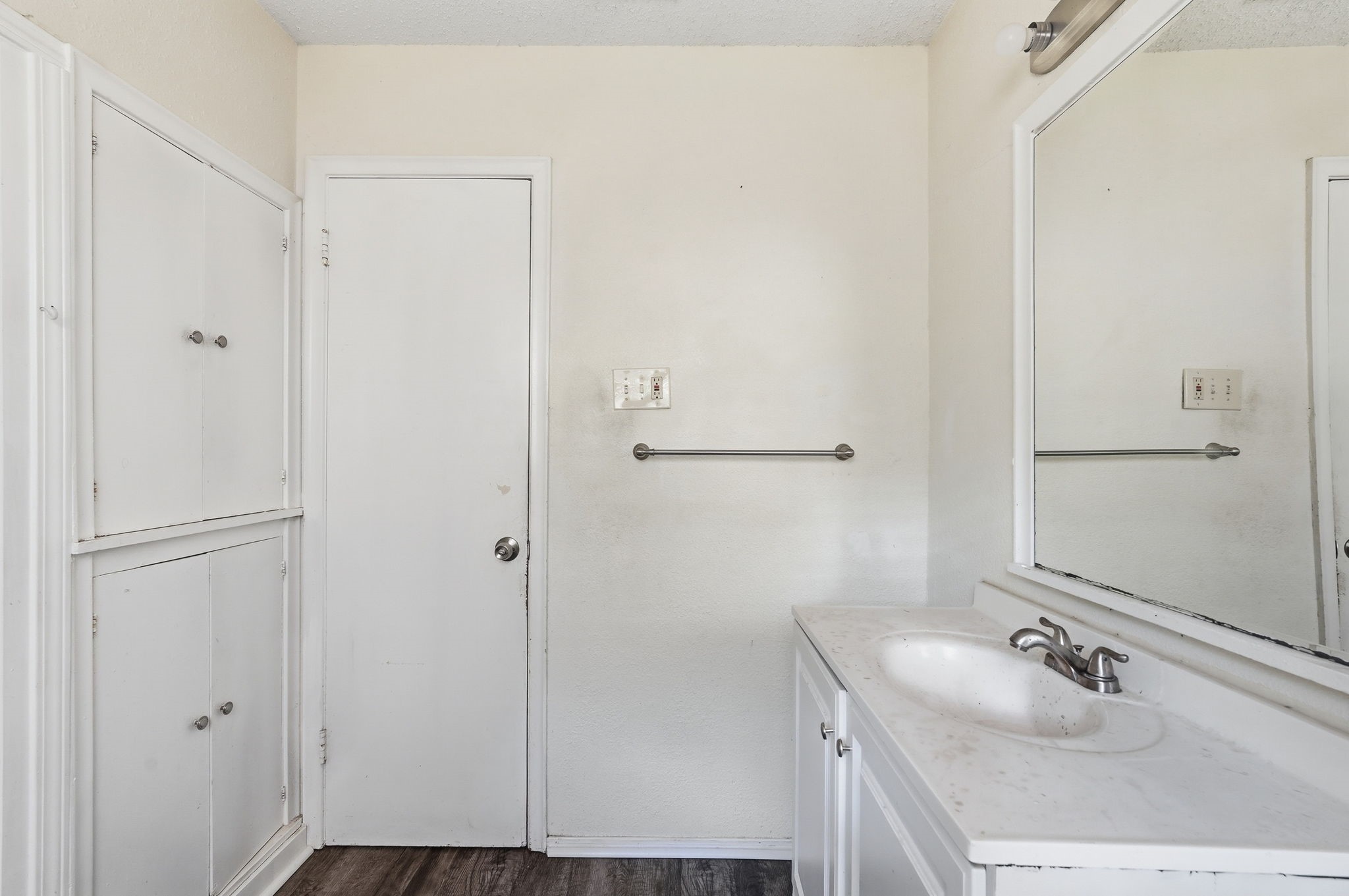 2806 E Atoll Drive Dallas TX 75216