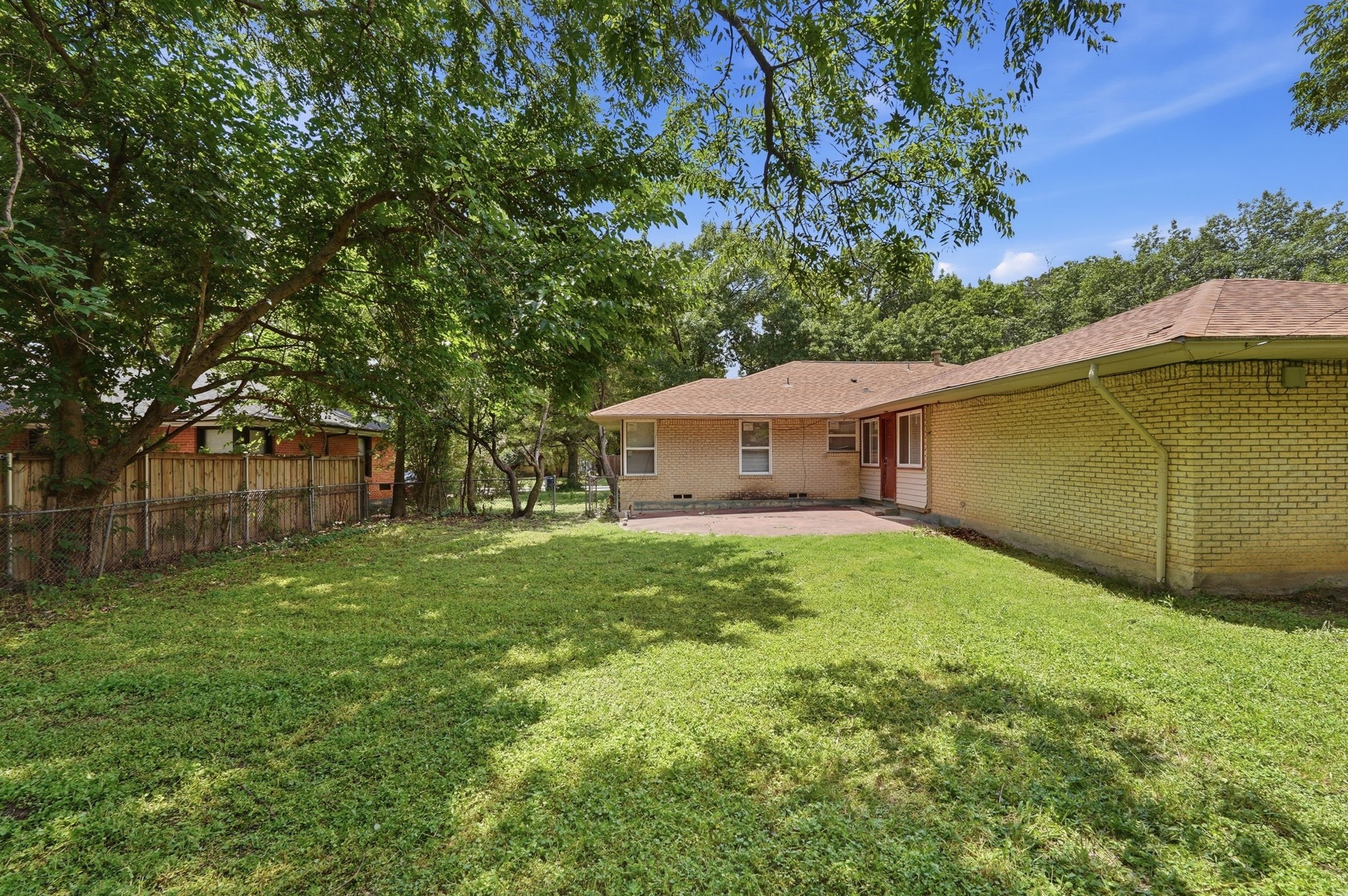2806 E Atoll Drive Dallas TX 75216