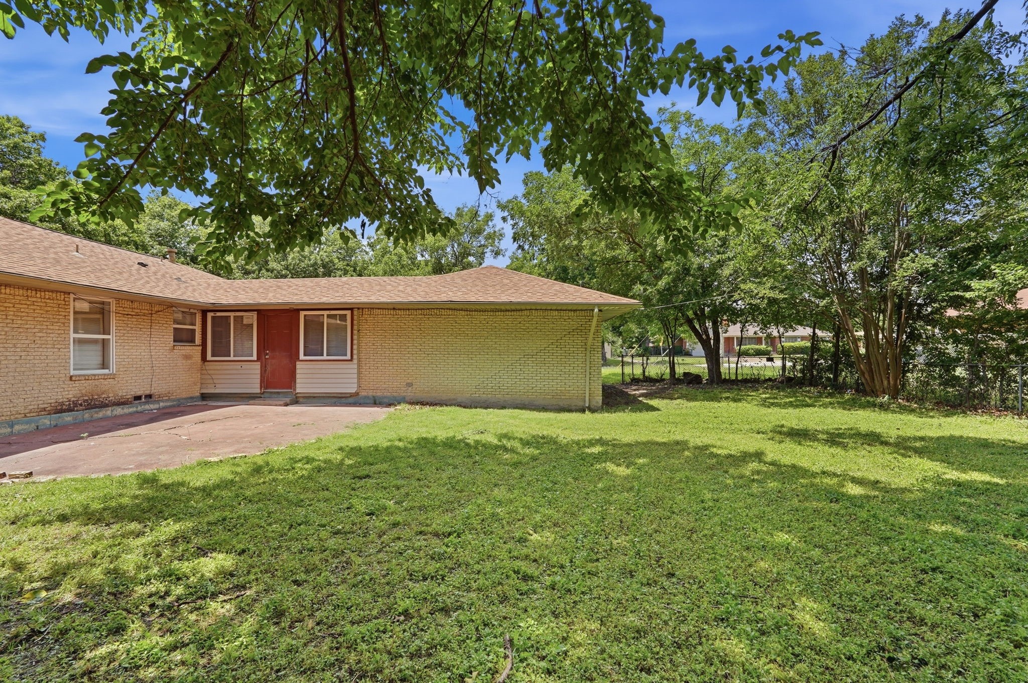 2806 E Atoll Drive Dallas TX 75216