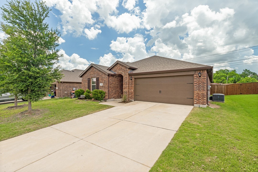 1017 Crepe Myrtle Lane Anna TX 75409