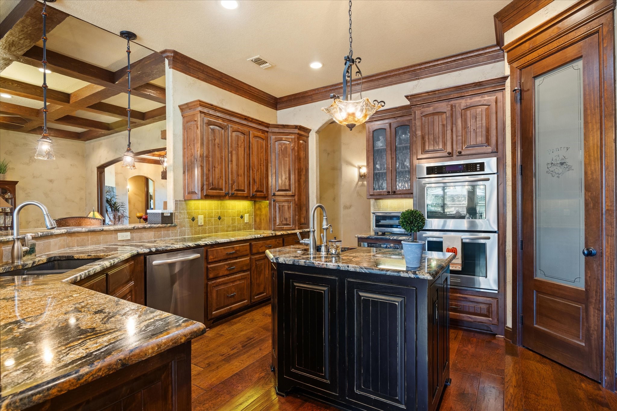 1014 Sunset Bay Court Granbury TX 76048