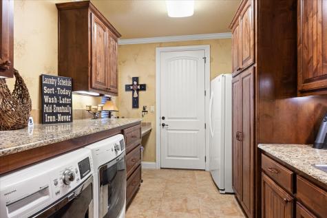 1014 Sunset Bay Court Granbury TX 76048