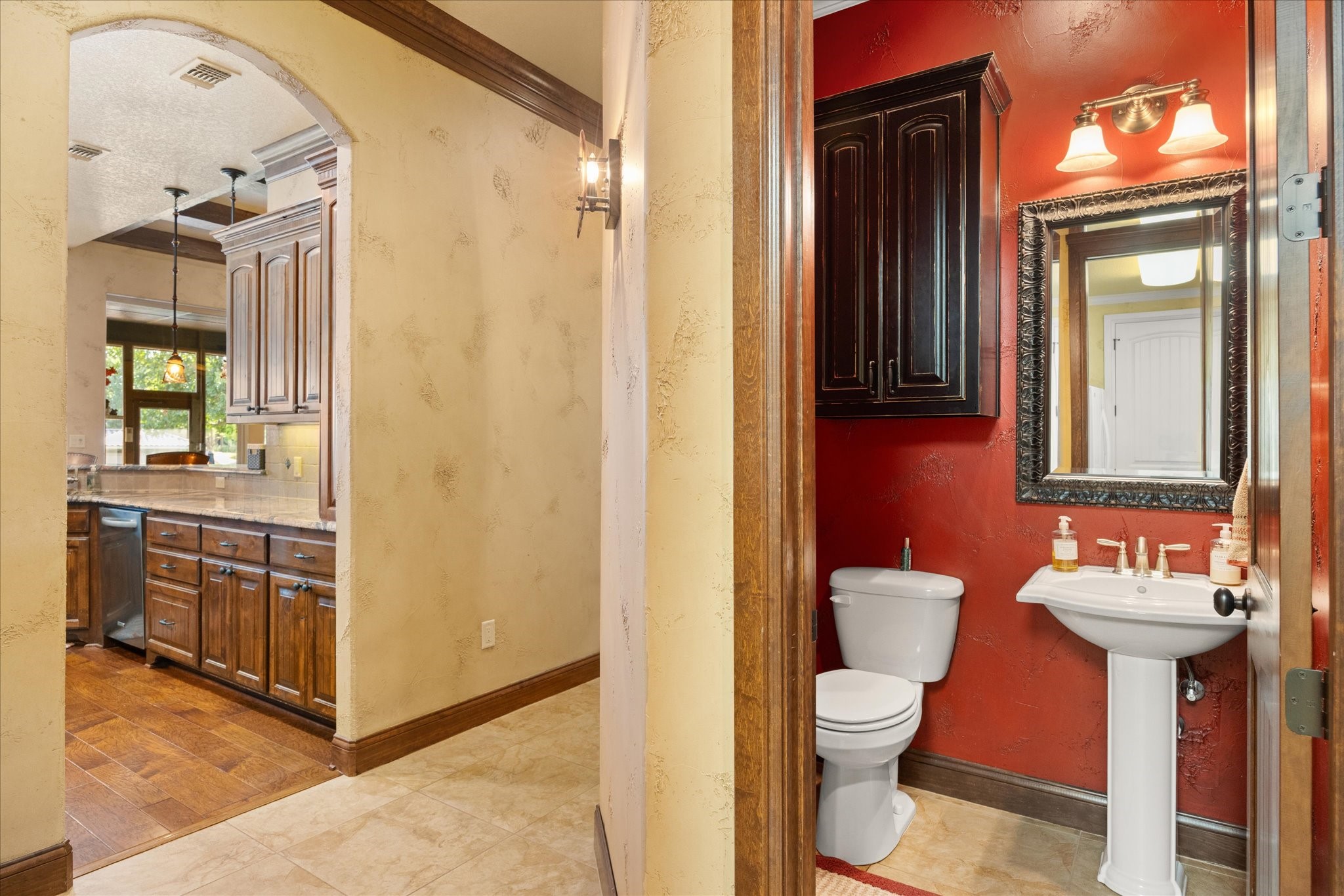1014 Sunset Bay Court Granbury TX 76048
