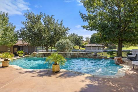 1014 Sunset Bay Court Granbury TX 76048