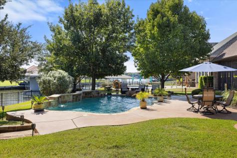 1014 Sunset Bay Court Granbury TX 76048