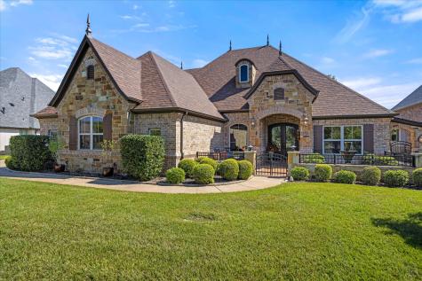 1014 Sunset Bay Court Granbury TX 76048