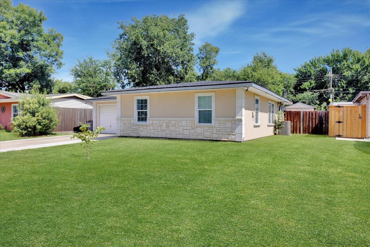 2509 Avenel Drive Farmers Branch TX 75234