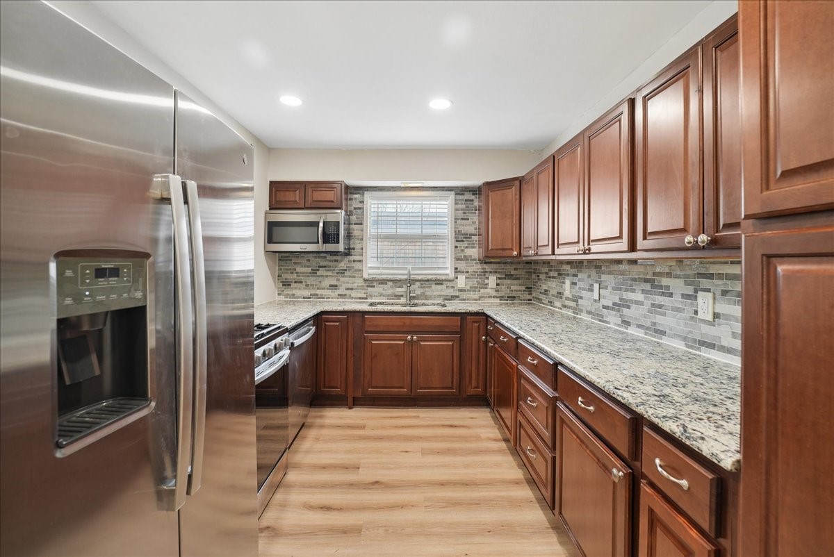 2509 Avenel Drive Farmers Branch TX 75234