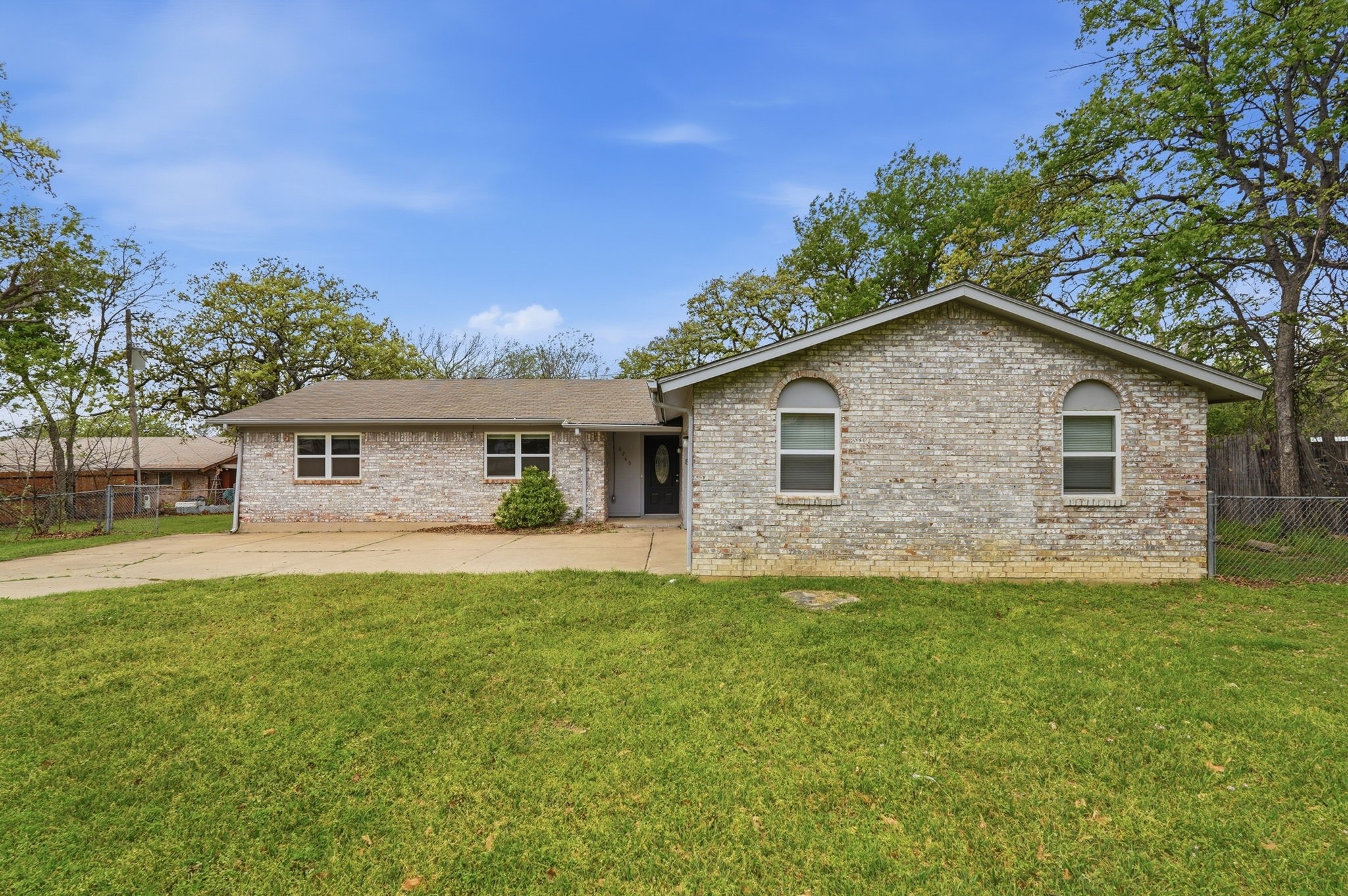 6246 Guilford Street Forest Hill TX 76119