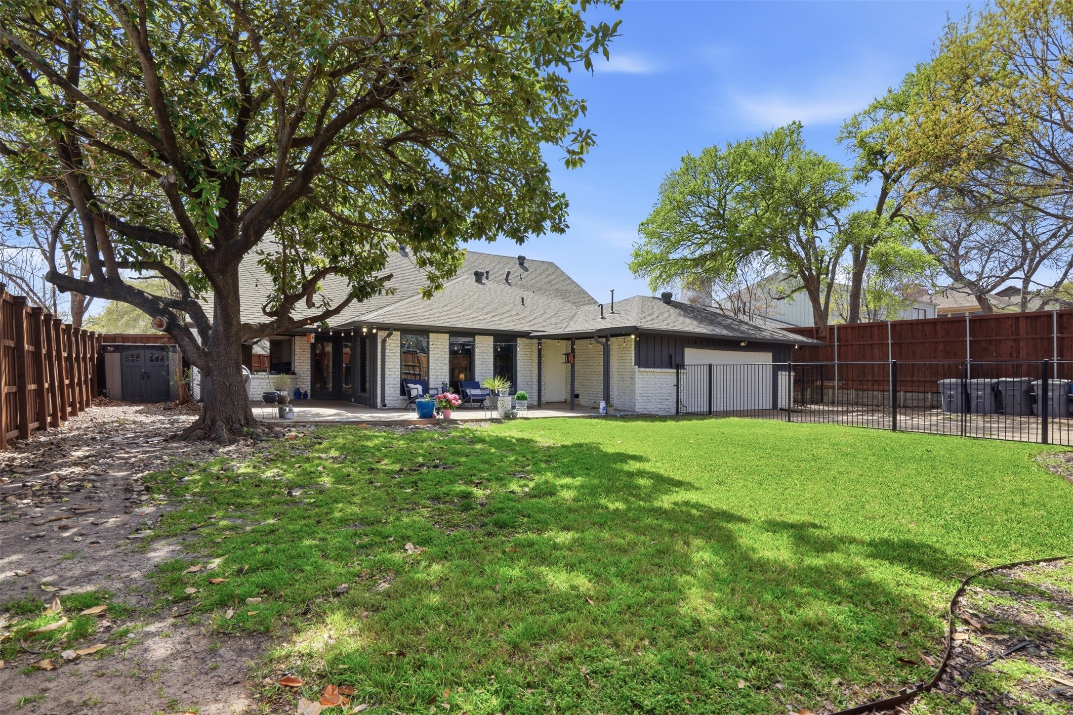 9683 Whitehurst Drive Dallas TX 75243