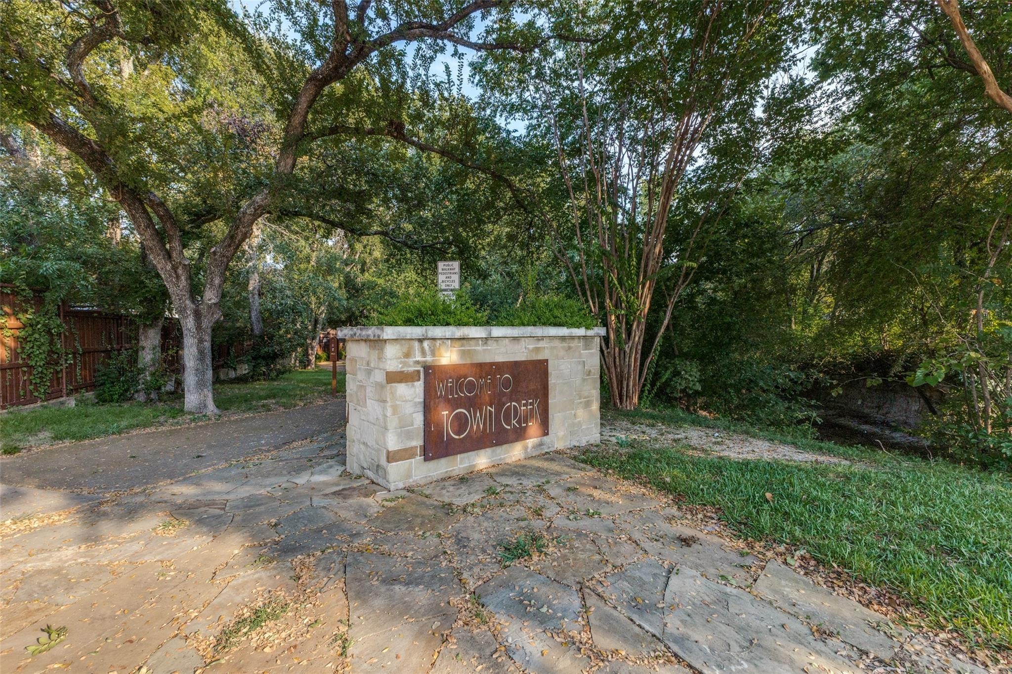 9683 Whitehurst Drive Dallas TX 75243