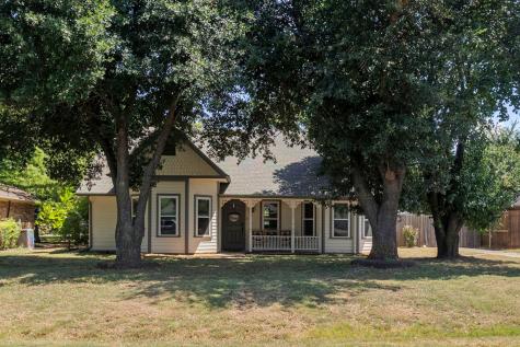 137 Country Drive Waxahachie TX 75165