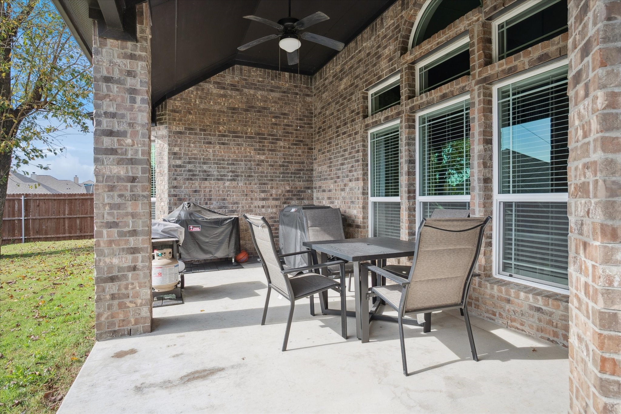 506 Crestview Drive Midlothian TX 76065