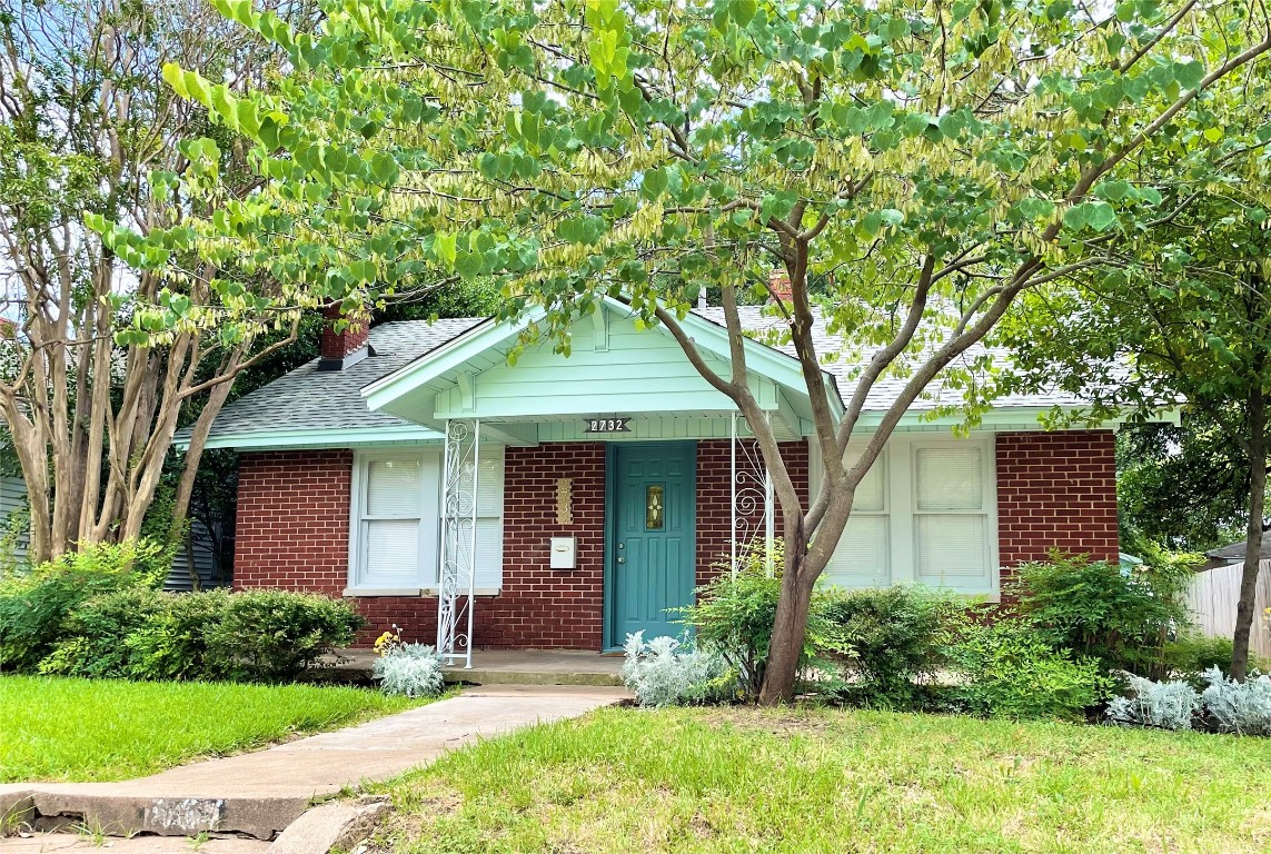 2732 Catherine Street Dallas TX 75211