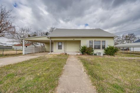 308 N Bois D Arc Street Savoy TX 75479