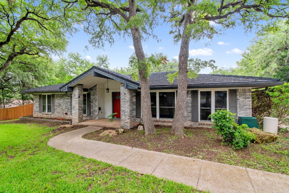 108 Twin Oaks Court Azle TX 76020
