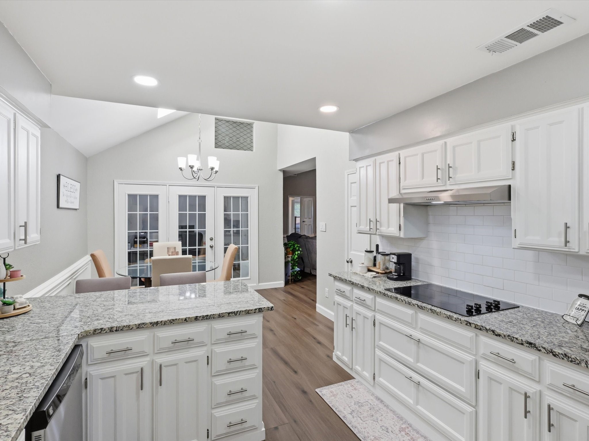 3109 Emerald Street Bedford TX 76021
