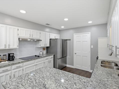 3109 Emerald Street Bedford TX 76021