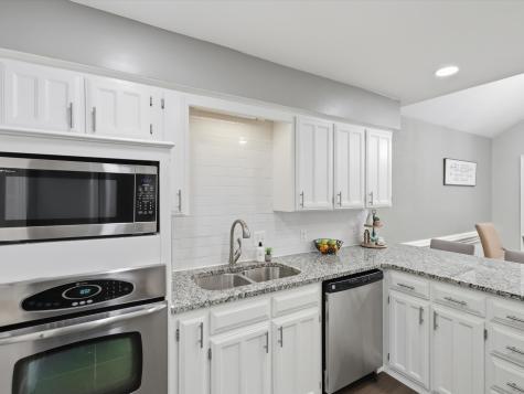 3109 Emerald Street Bedford TX 76021