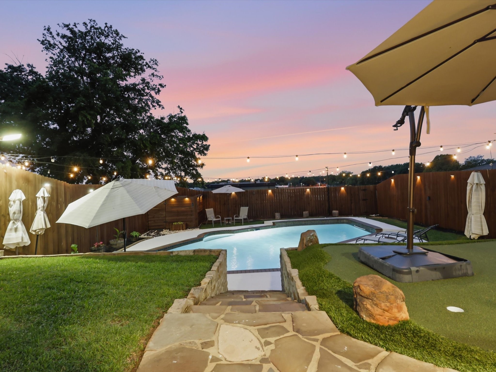 3109 Emerald Street Bedford TX 76021