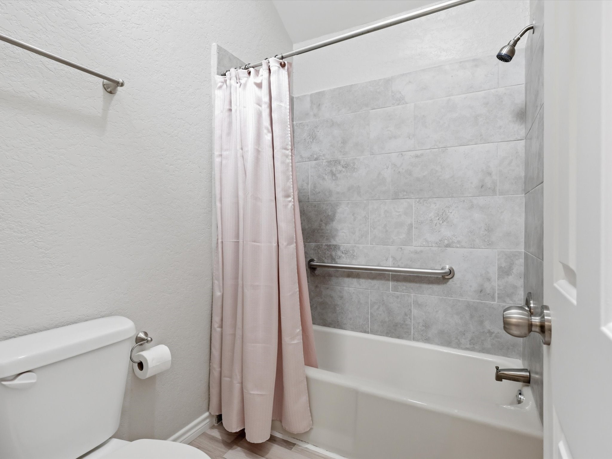 3109 Emerald Street Bedford TX 76021