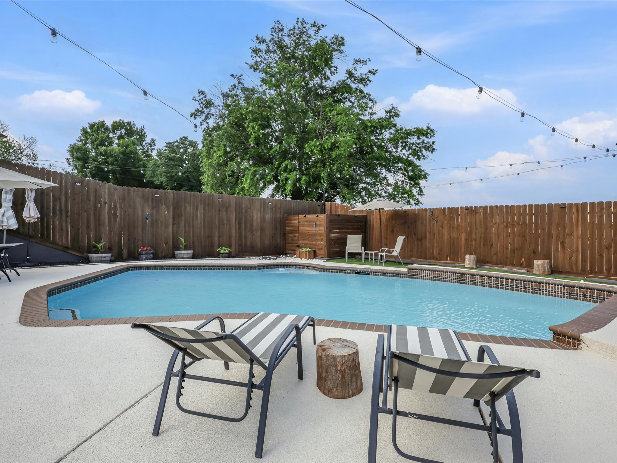 3109 Emerald Street Bedford TX 76021