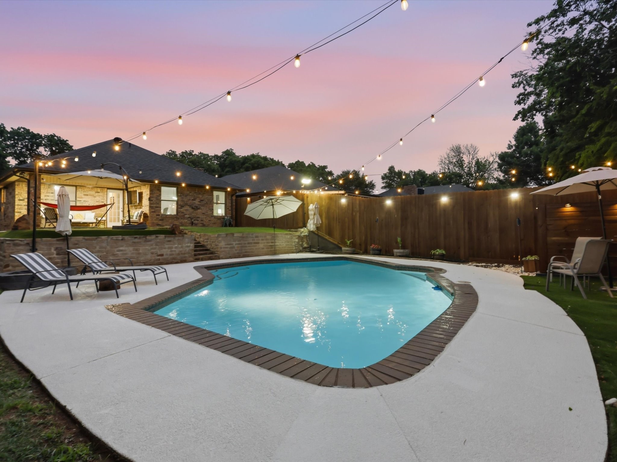 3109 Emerald Street Bedford TX 76021