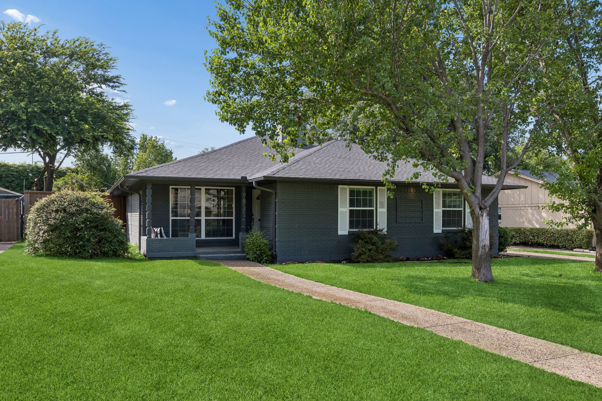6821 Kingsbury Drive Dallas TX 75231