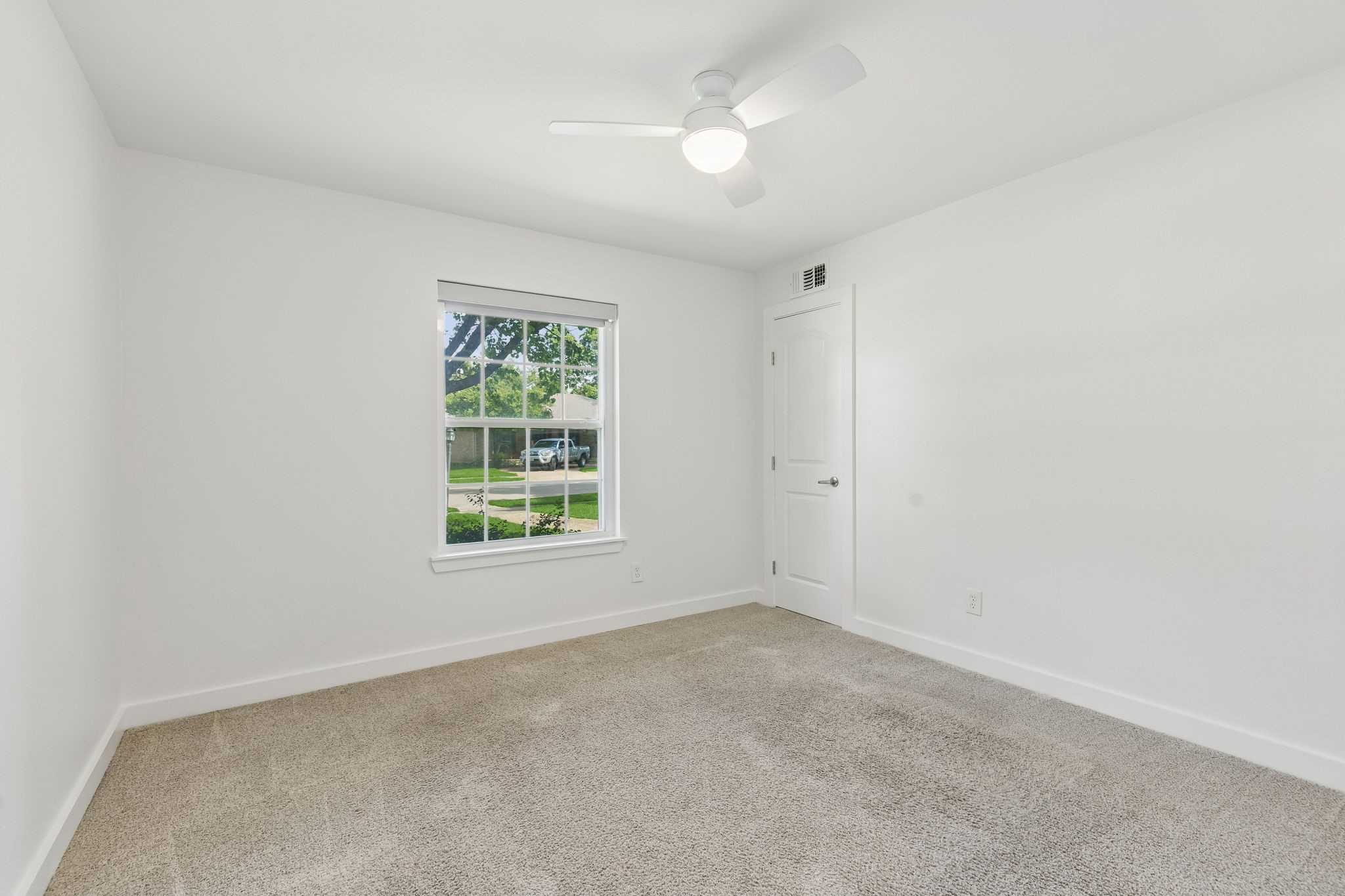 6821 Kingsbury Drive Dallas TX 75231