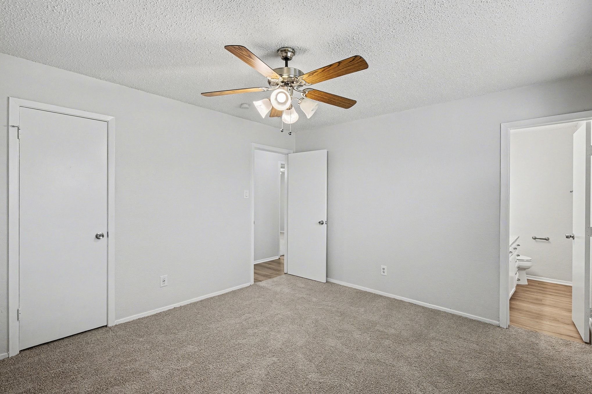 125 Roundtree Drive Crowley TX 76036