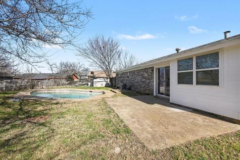 125 Roundtree Drive Crowley TX 76036