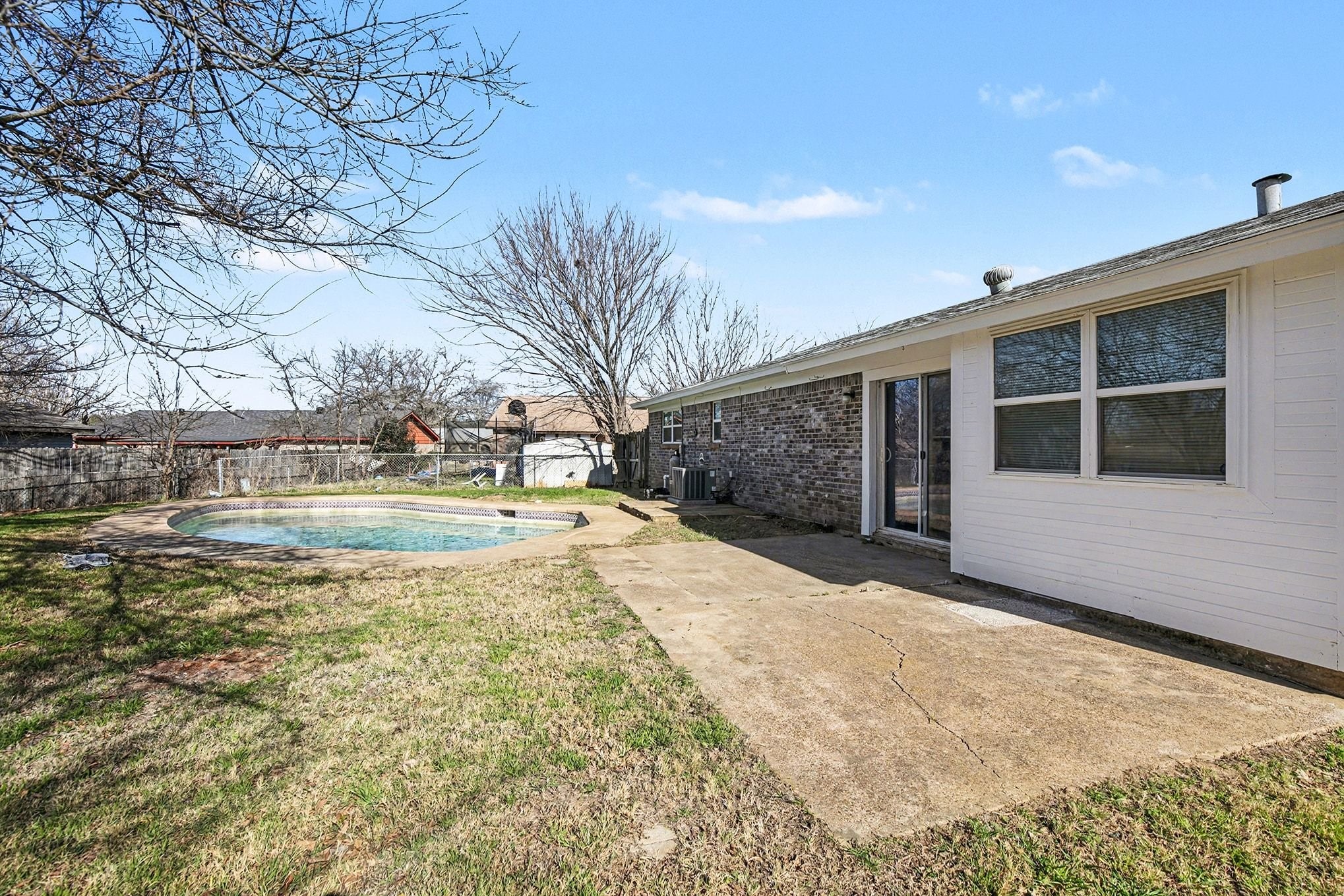 125 Roundtree Drive Crowley TX 76036