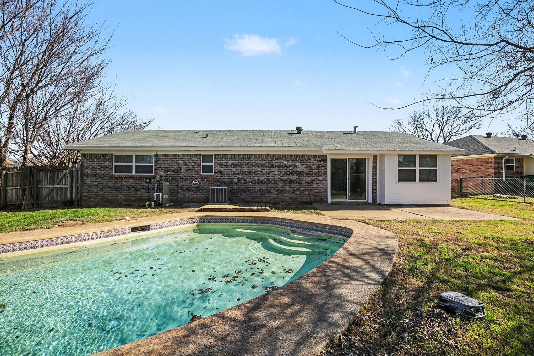 125 Roundtree Drive Crowley TX 76036