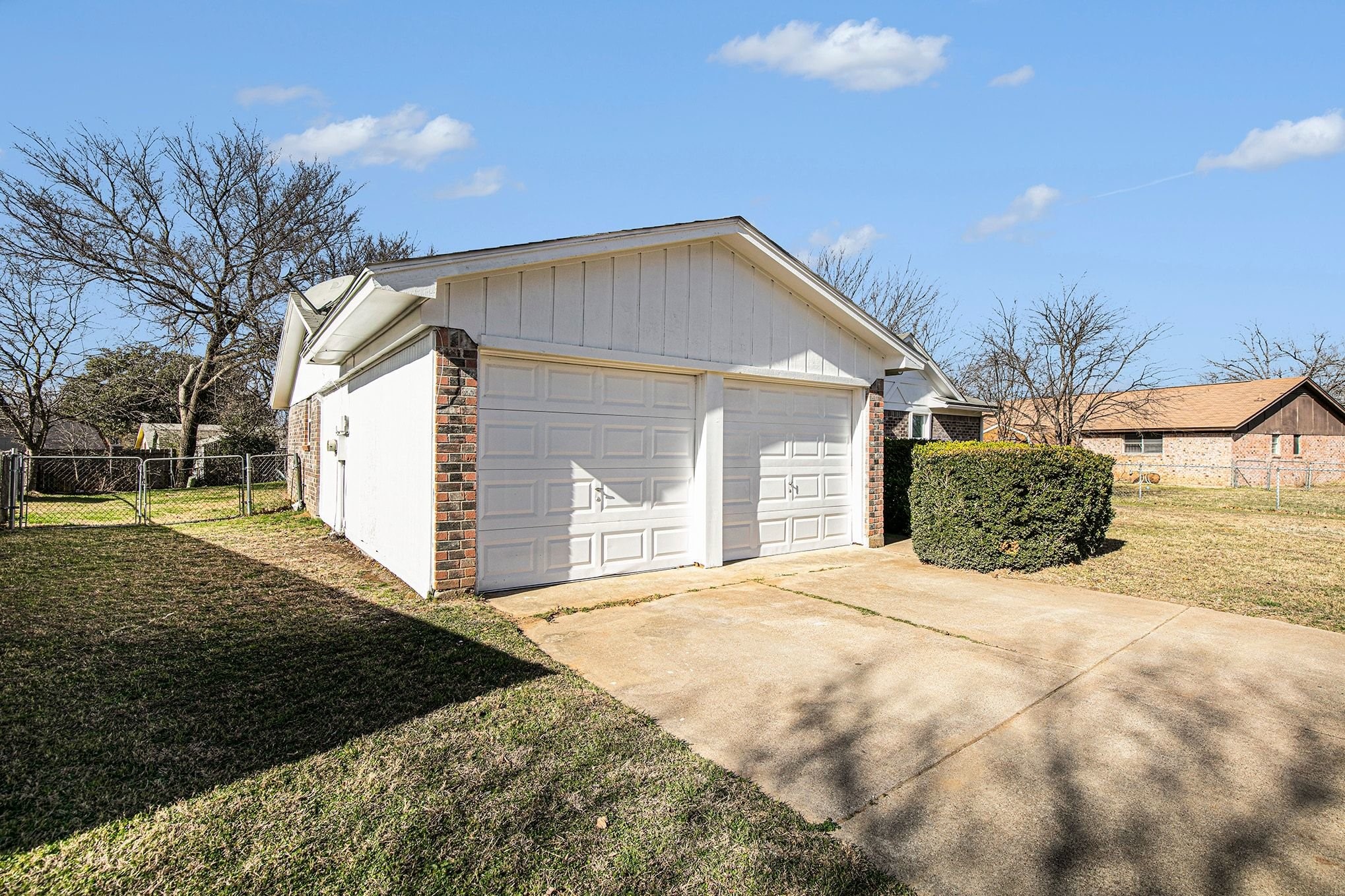 125 Roundtree Drive Crowley TX 76036