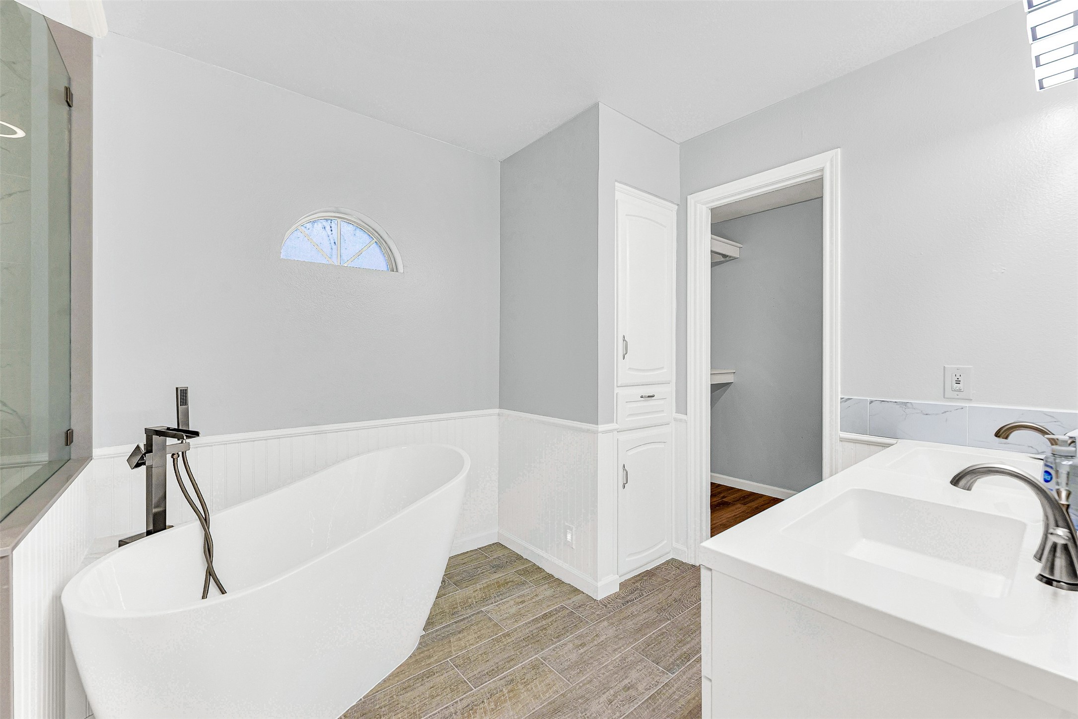1201 E Oaklawn Drive Talty TX 75160
