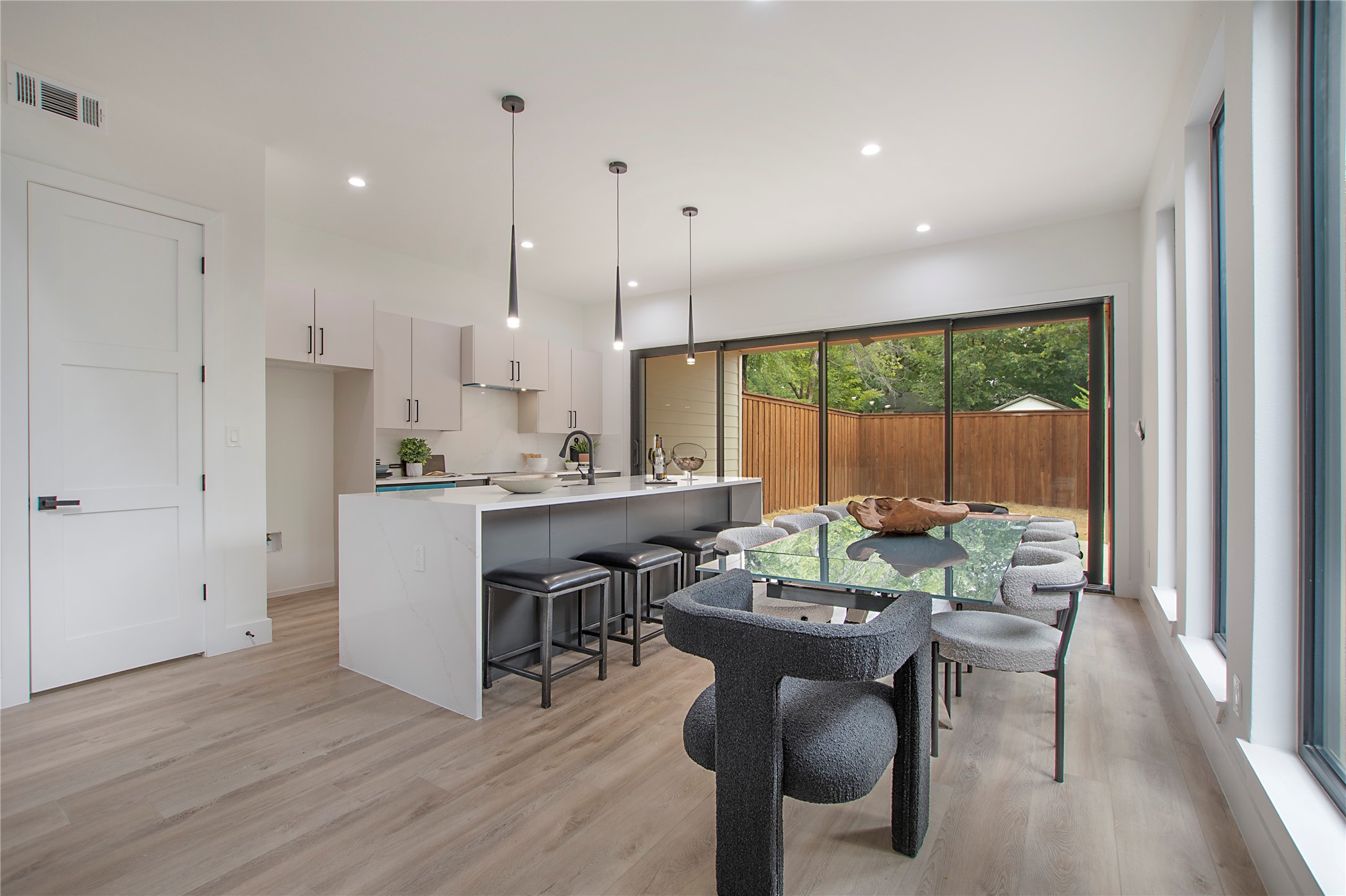 2306 Hondo Avenue Dallas TX 75219