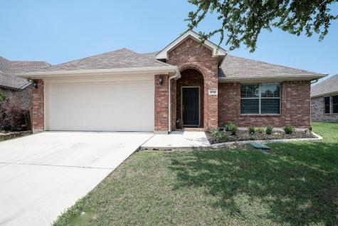 1712 Lake Wood Trail Little Elm TX 75068