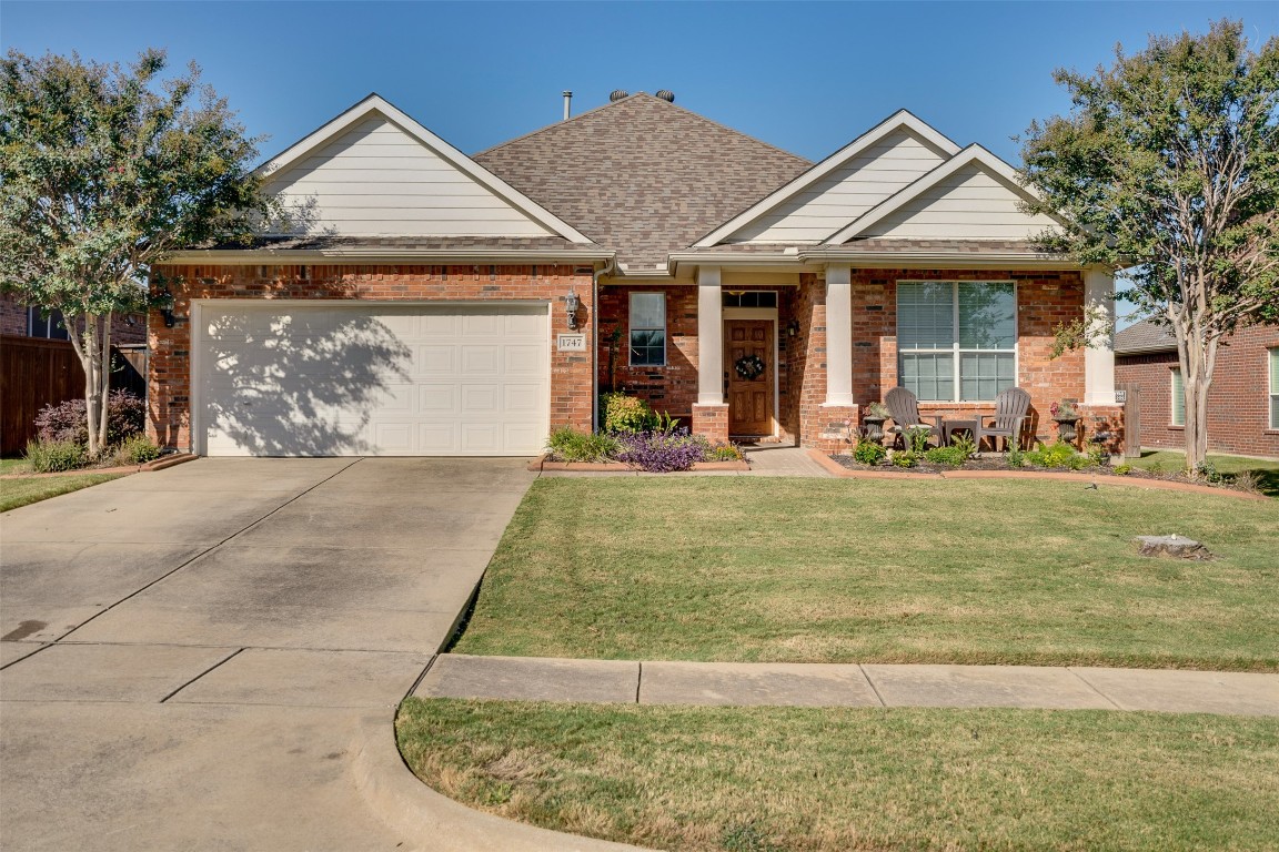 1747 Hidden Brook Drive Grand Prairie TX 75050