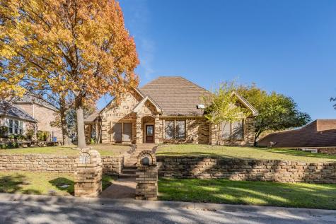 3104 Woodridge Drive Hurst TX 76054