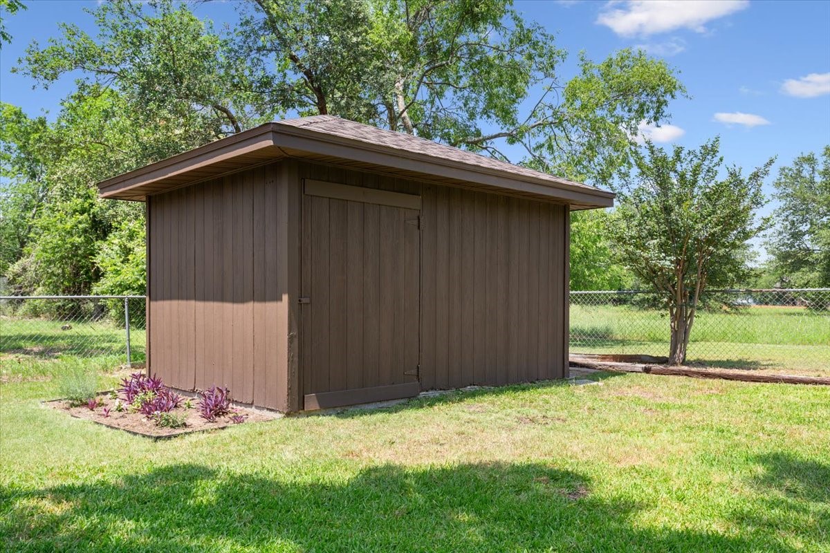 109 Hilltop Street Riesel TX 76682