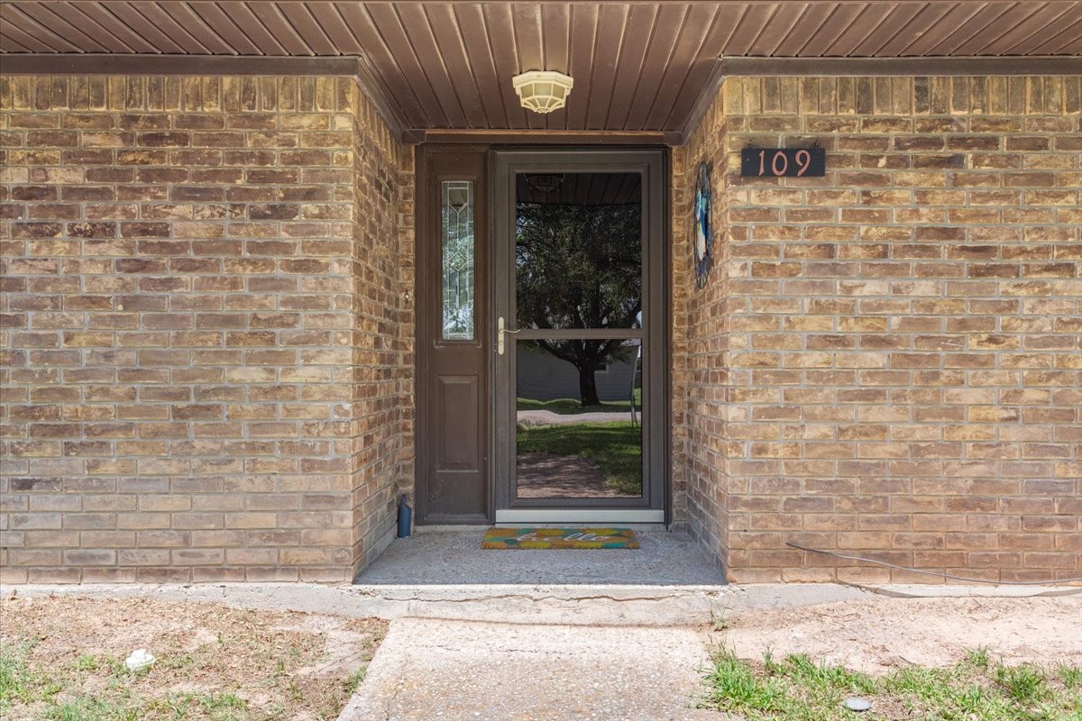 109 Hilltop Street Riesel TX 76682