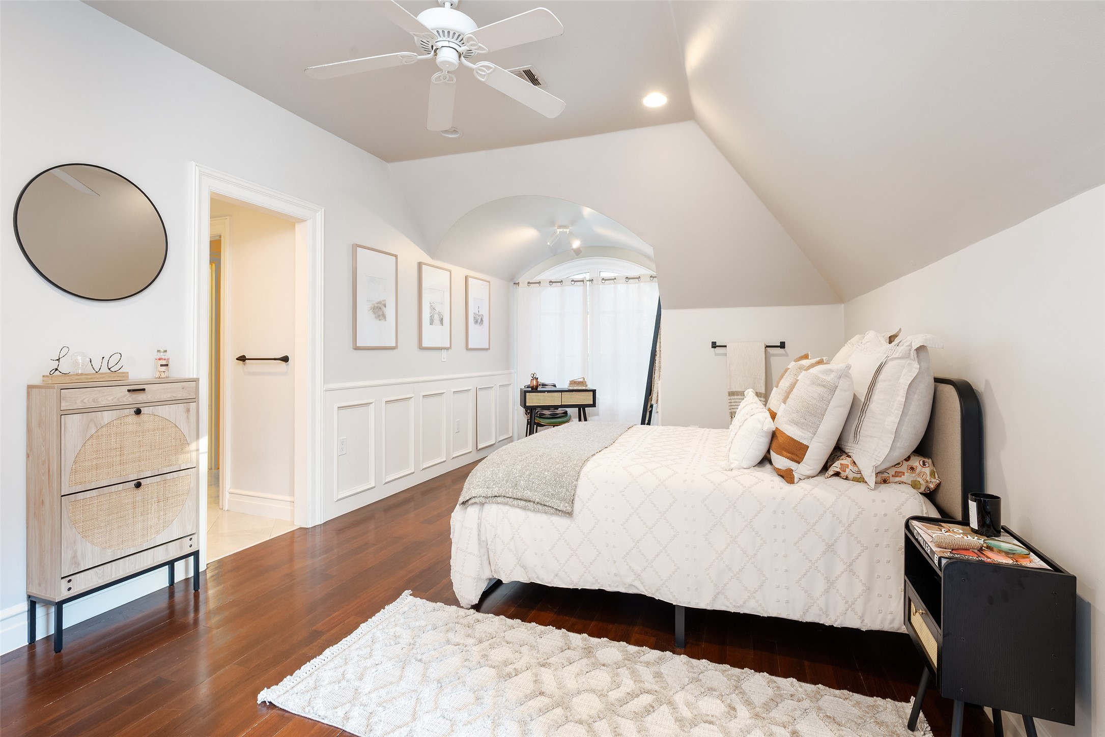 11484 Strait Lane Dallas TX 75229
