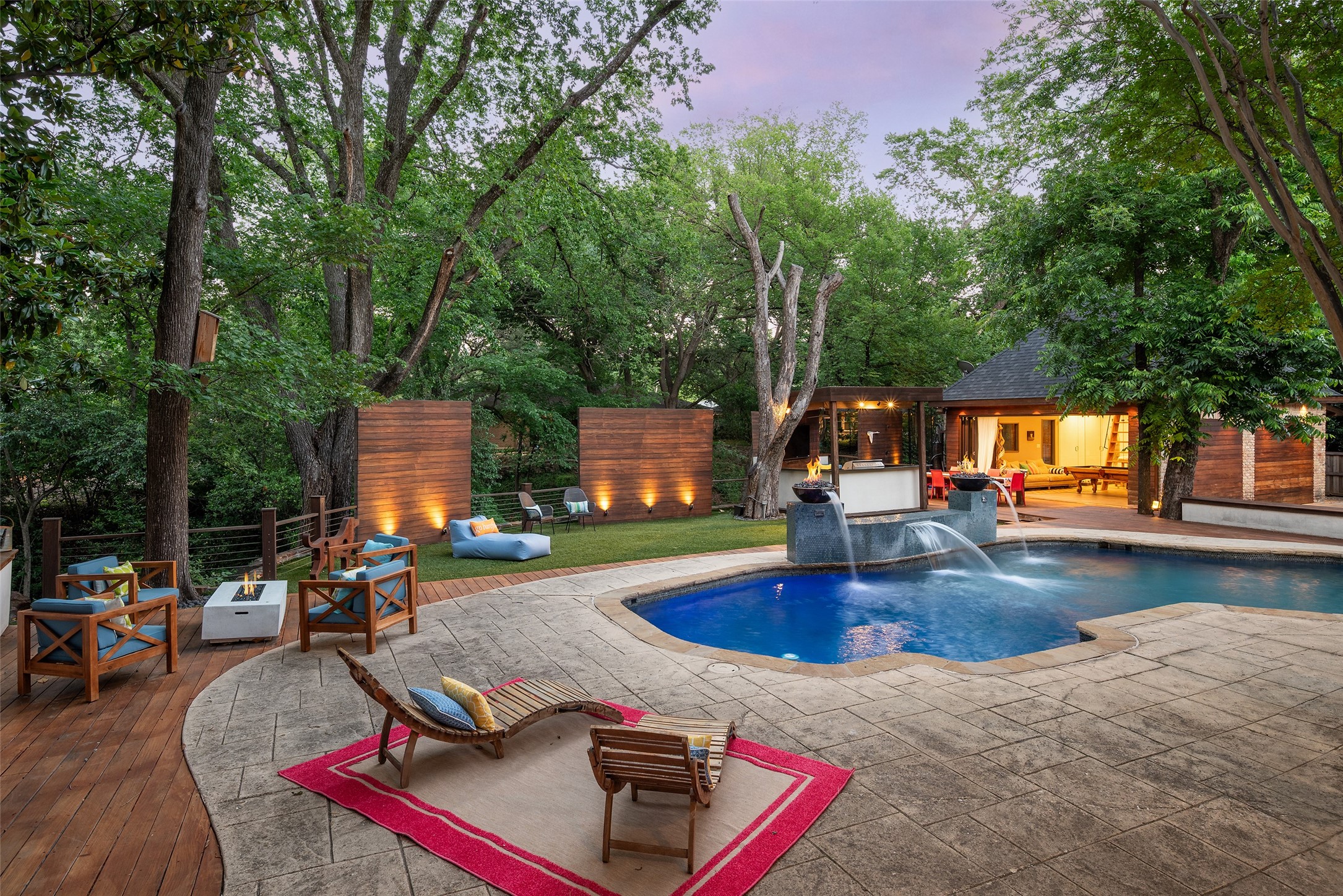 11484 Strait Lane Dallas TX 75229