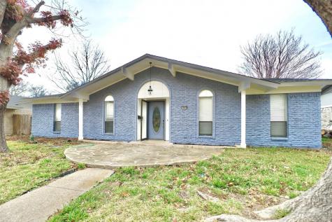 1905 Crockett Street Garland TX 75042