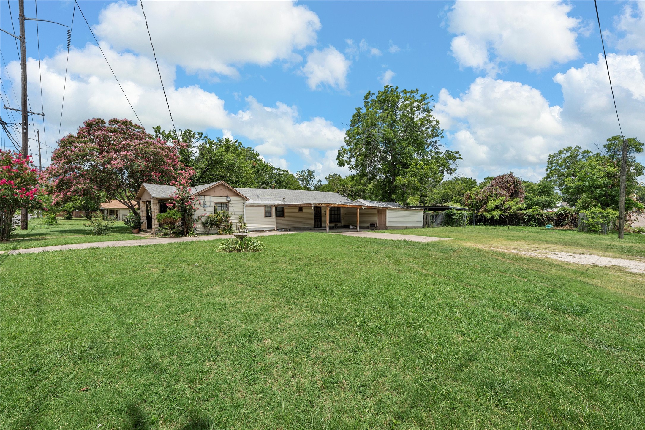 1320 S 26th Street Waco TX 76706