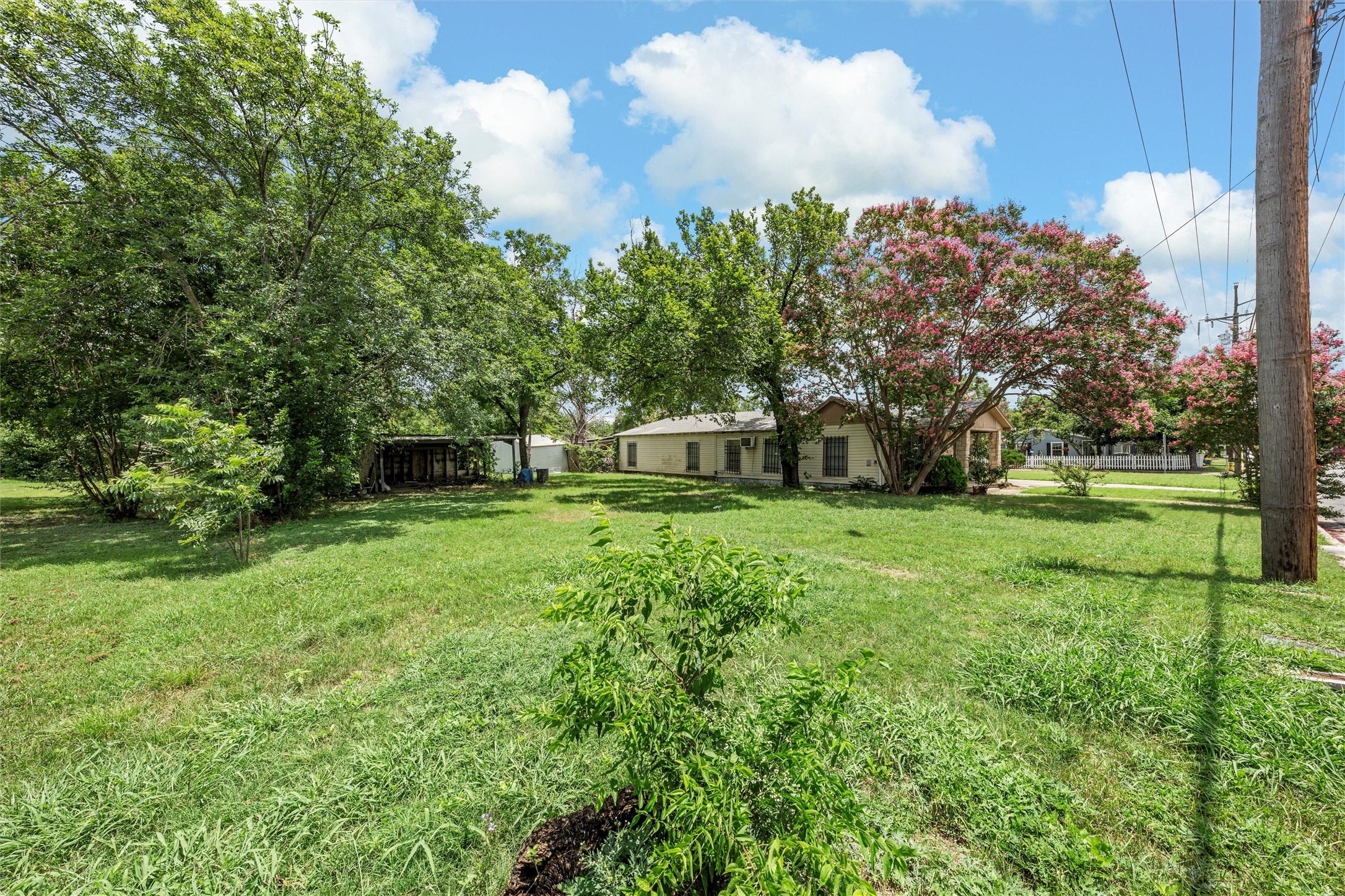 1320 S 26th Street Waco TX 76706