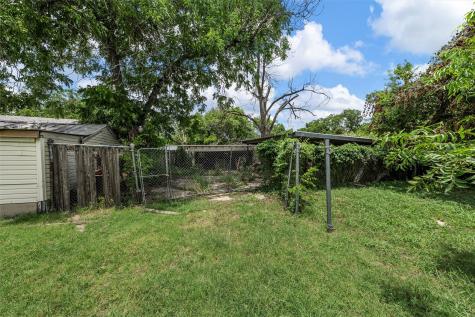 1320 S 26th Street Waco TX 76706
