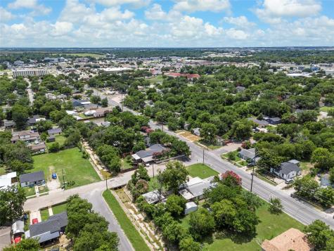 1320 S 26th Street Waco TX 76706