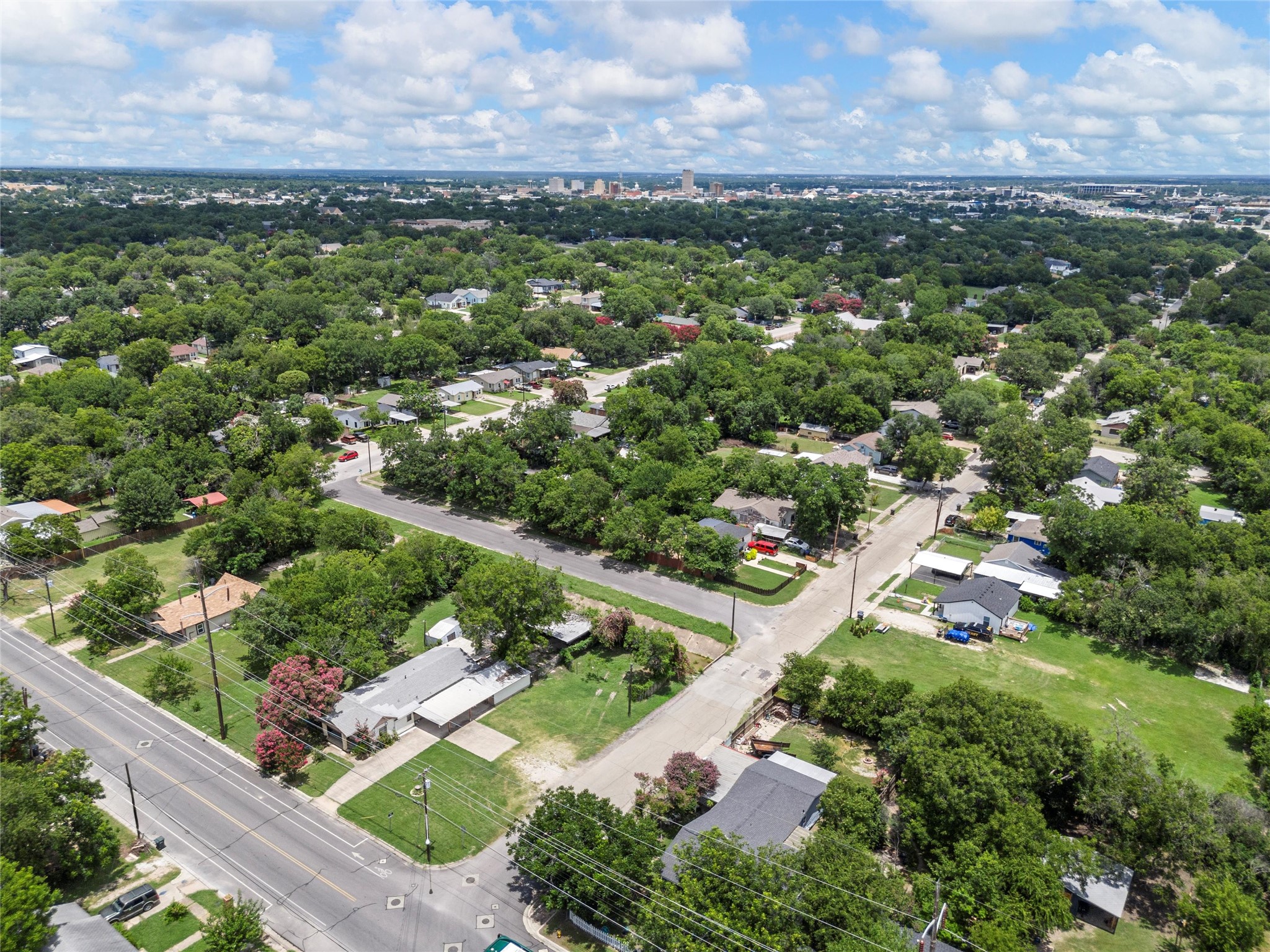 1320 S 26th Street Waco TX 76706