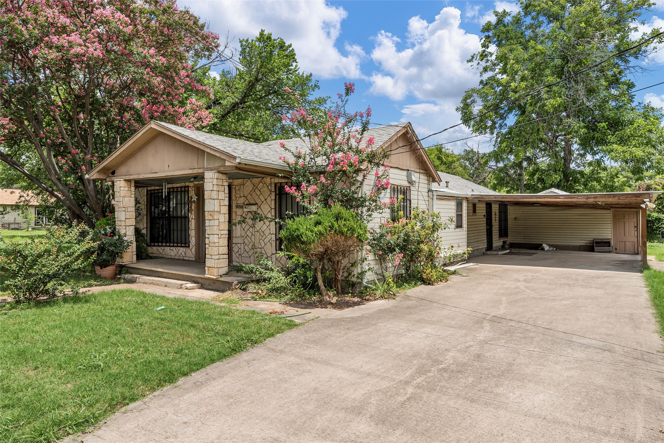1320 S 26th Street Waco TX 76706
